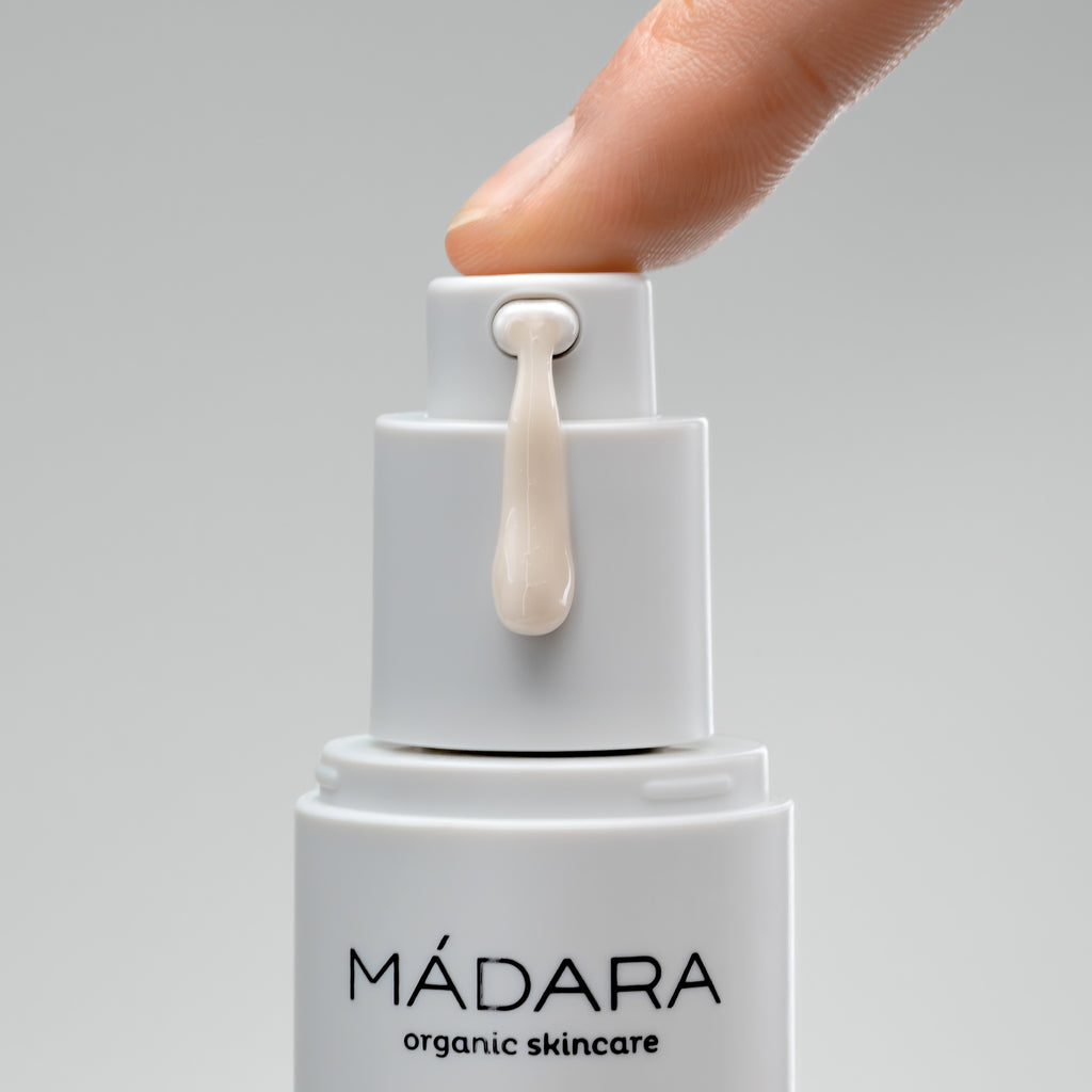MÁDARA Skincare Botanic Niacinamide Alternative 5 in 1 Serum