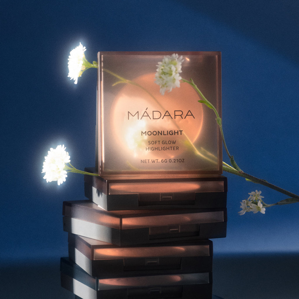 MÁDARA Moonlight Soft Glow Highlighter