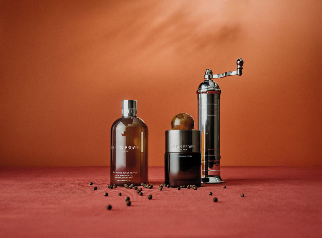 Molton Brown Re-charge Black Pepper Fragrance Bauble