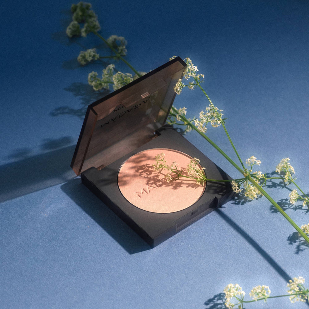 MÁDARA Moonlight Soft Glow Highlighter