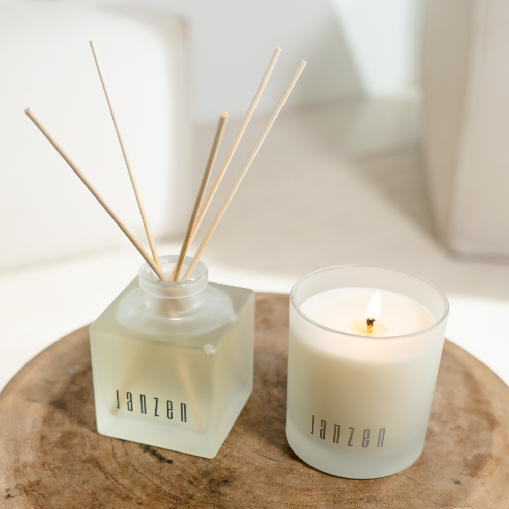 Janzen Black 22 Scented Candle Geurkaars Bergamot & Tonkabeans